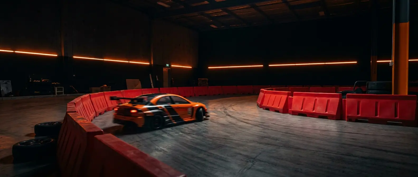 RC car racing on the HUR track